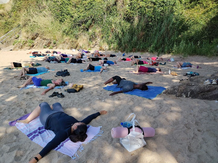 séance à l'ombre dans une petite crique rien que pour nous